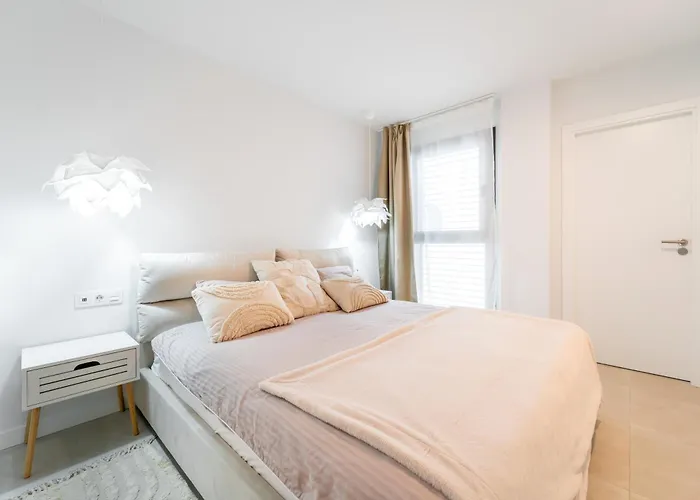 Higueron West Collection - La Casa Solana By Hwpc フエンヒロラ